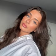 Gabrielle S.