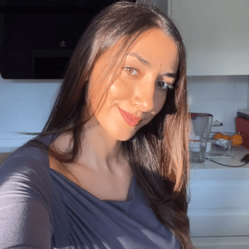 Cristina Y.