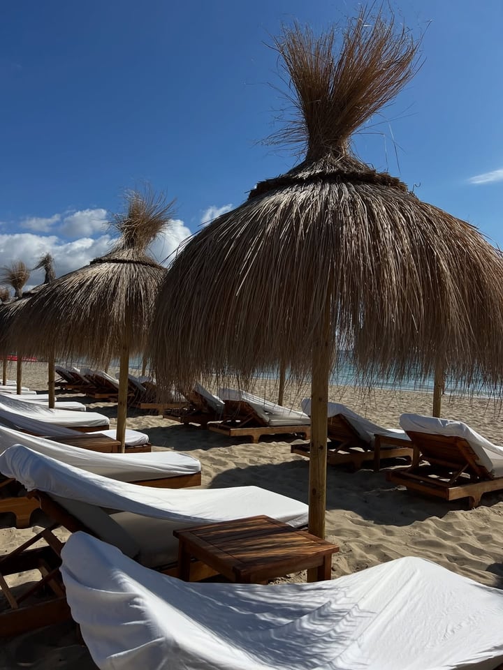 a-day-at-the-beach-at-ammosgreekibiza-travel-ugc-contentcreator-ibiza-voyage-copie-2